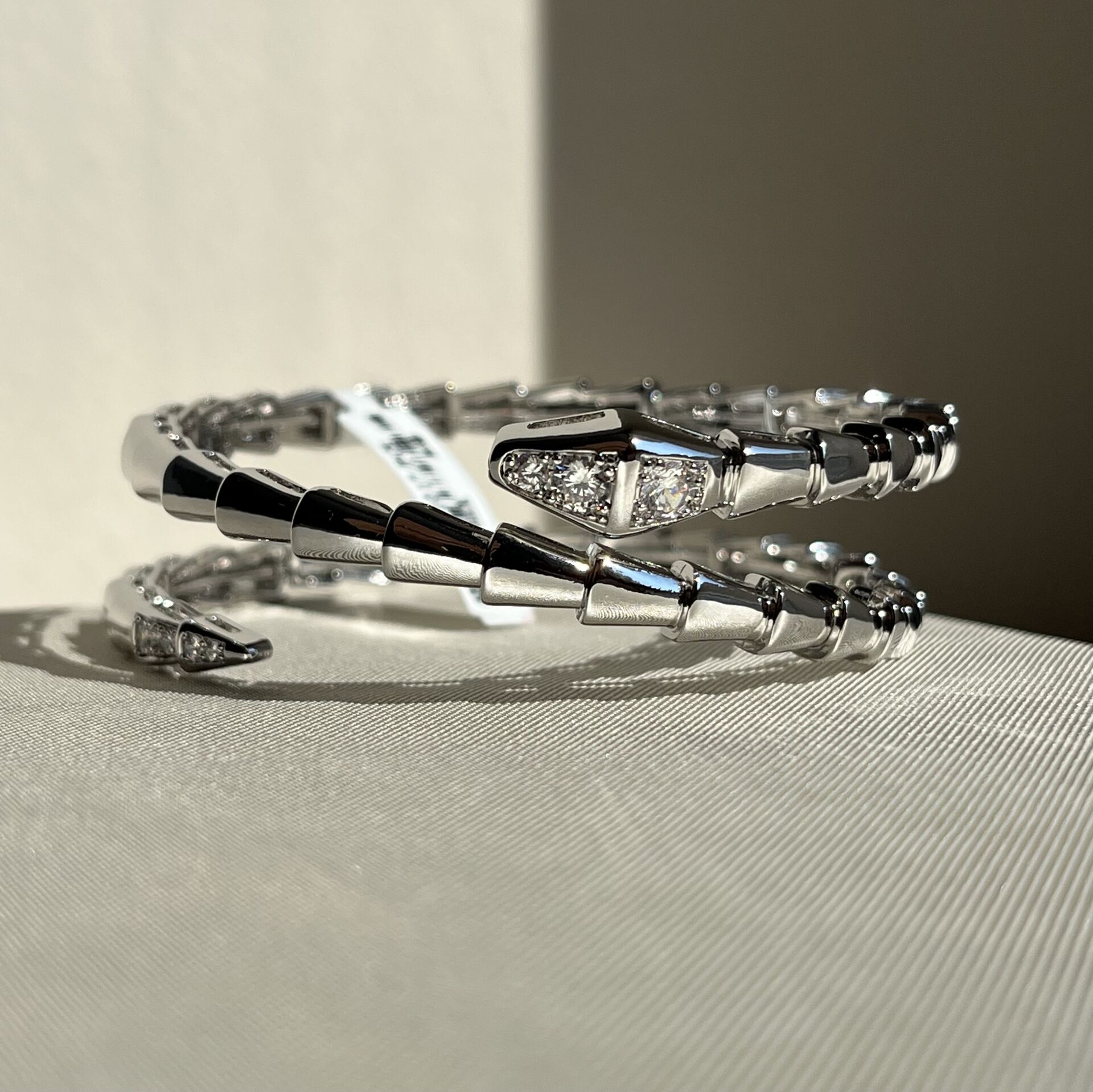 Pırlanta montür yılan figür vıp flexi kelepçe