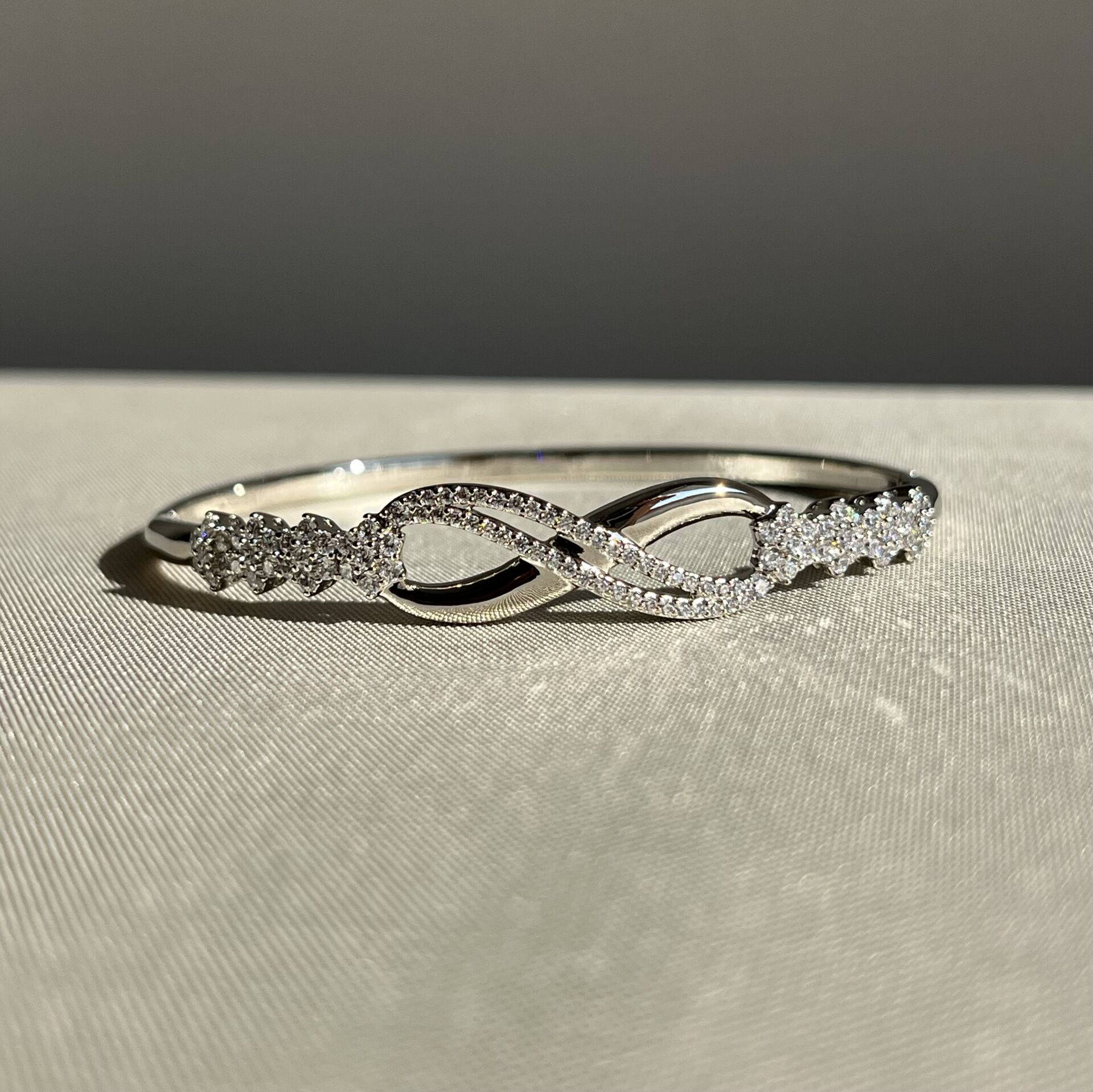 Pırlanta montür sonsuzluk xuping kelepçe