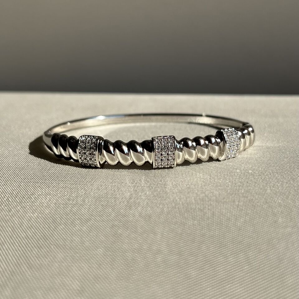 Pırlanta işçiliği xuping kelepçe