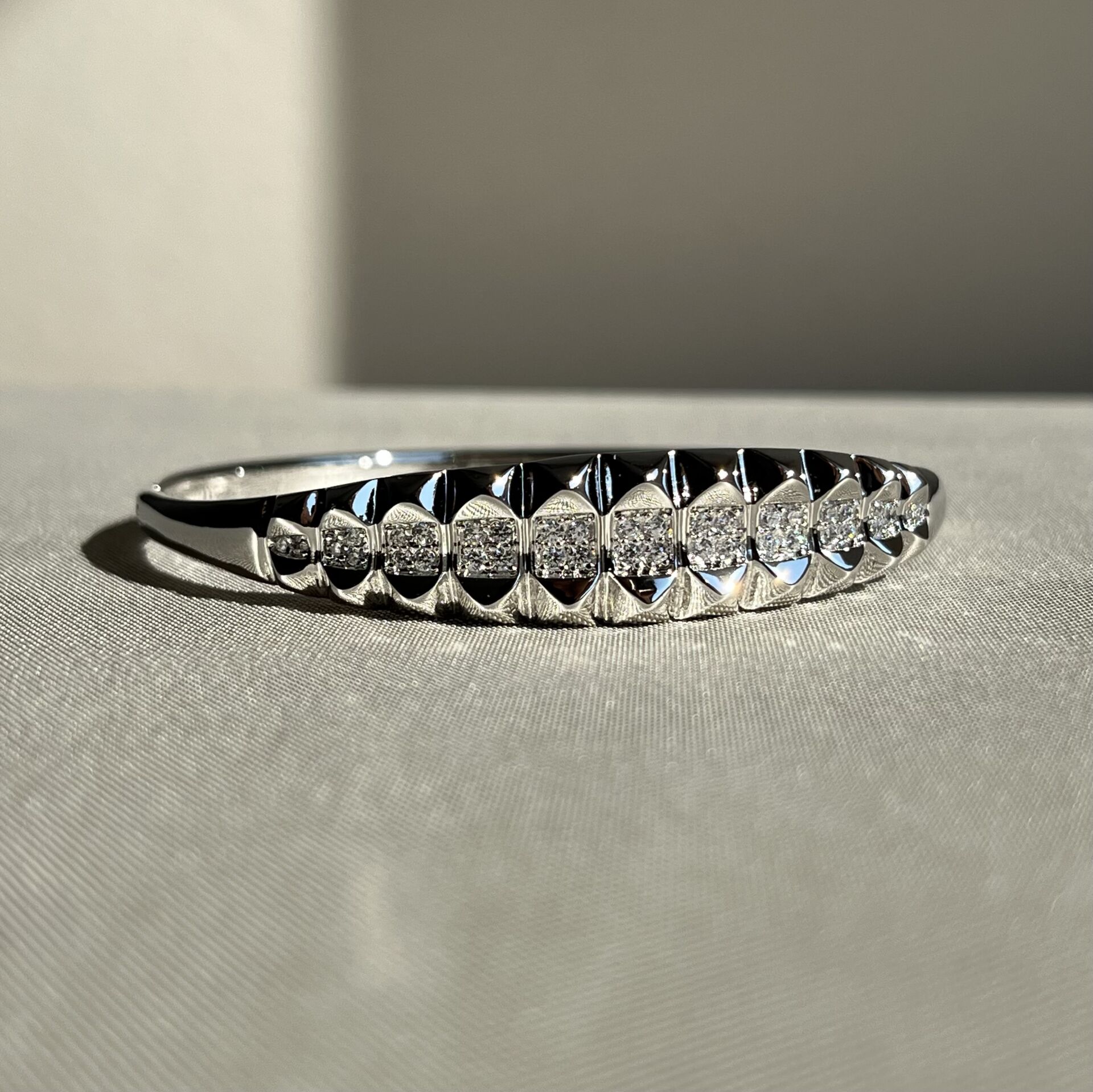 Pırlanta işçiliği xuping kelepçe