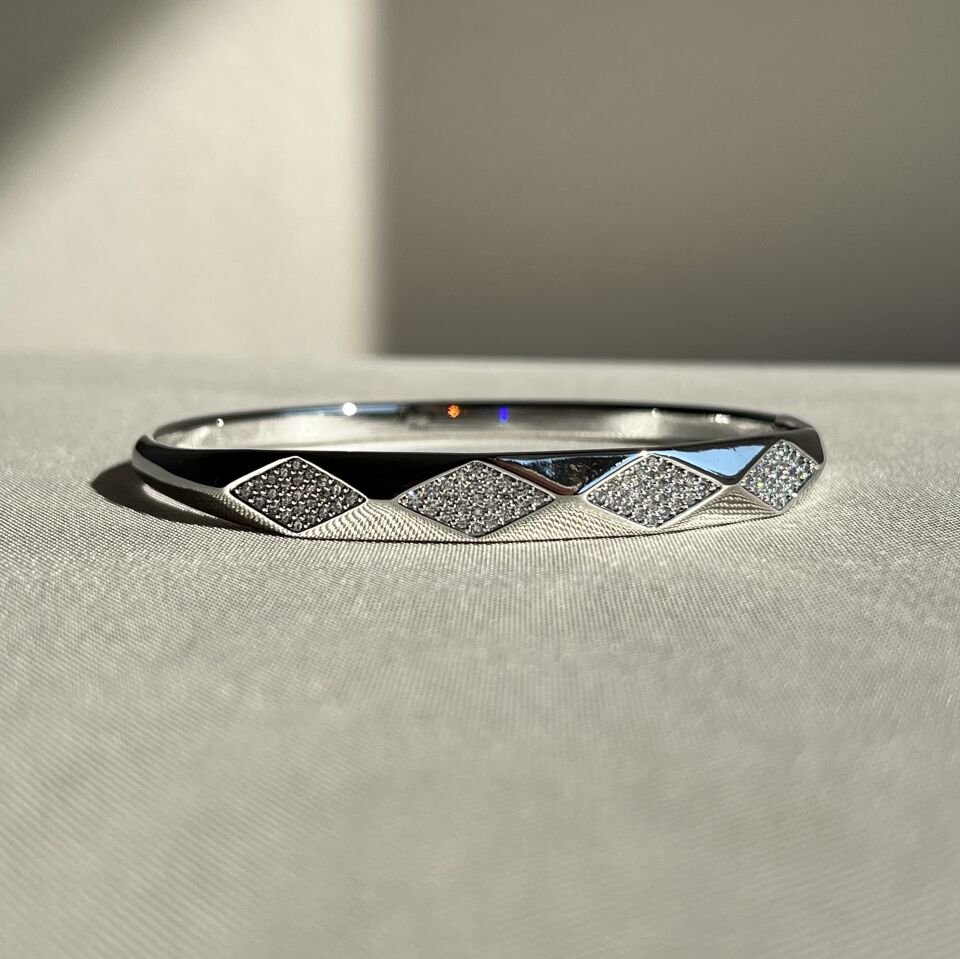 Pırlanta işçiliği xuping kelepçe