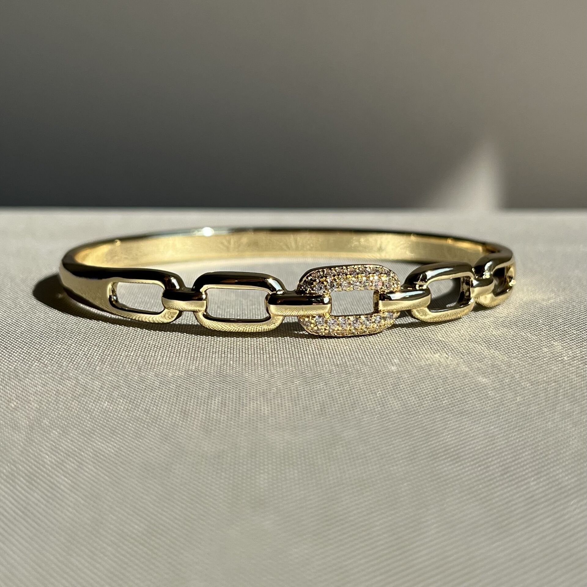 Pırlanta montür xuping kelepçe