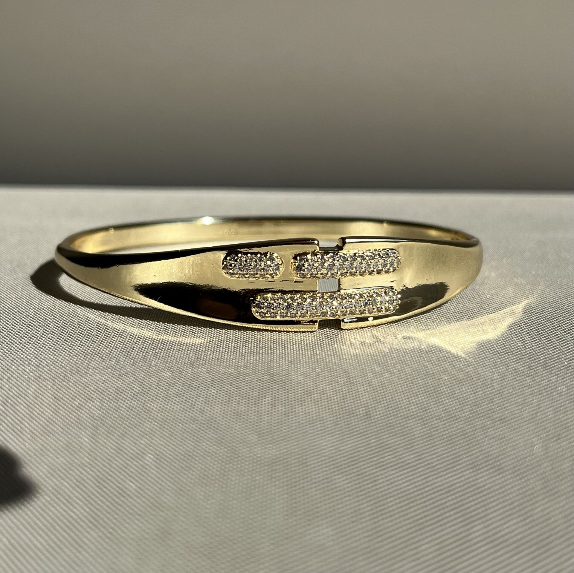 Pırlanta işçiliği xuping kelepçe