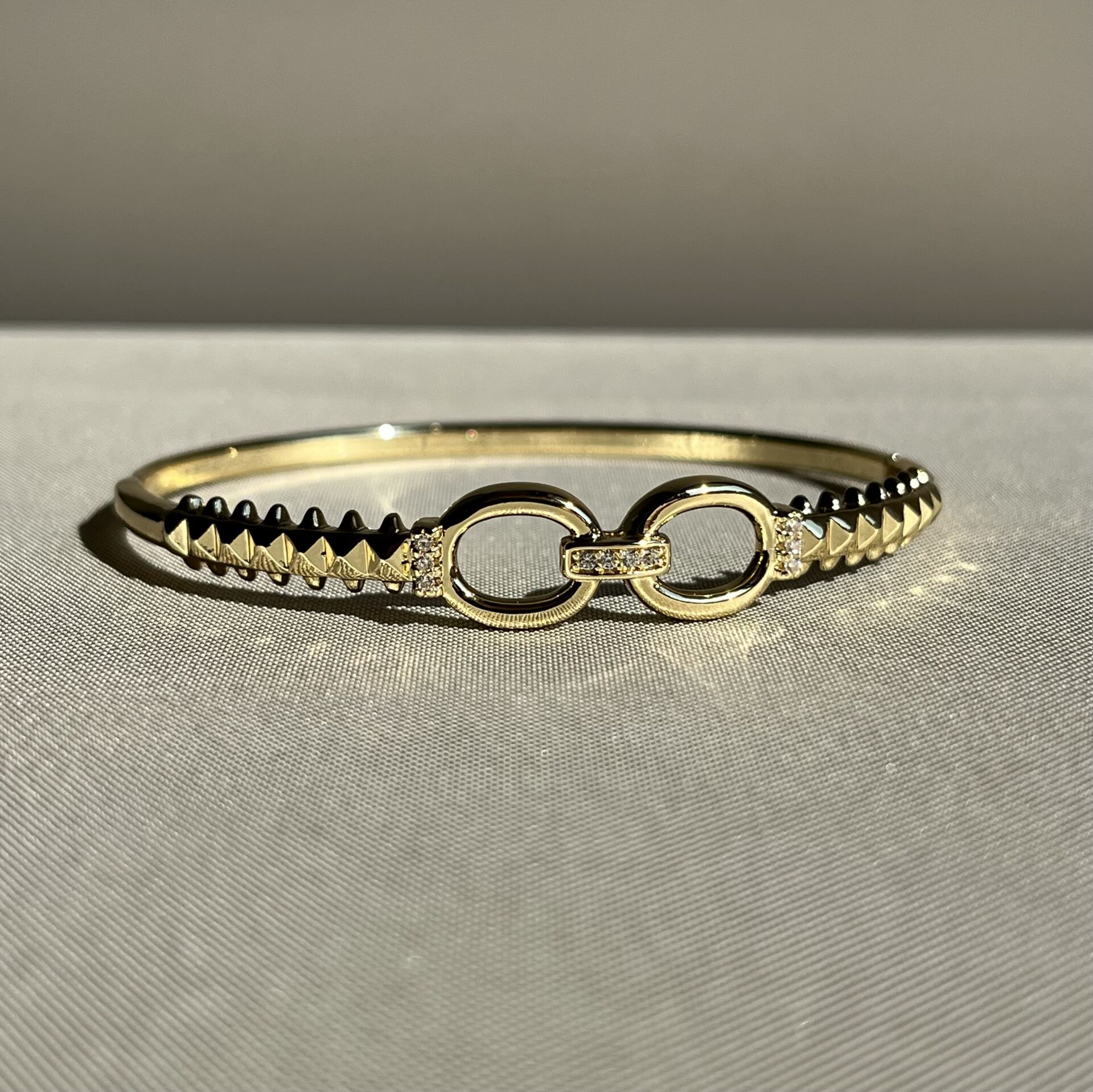 Pırlanta işçiliği xuping kelepçe