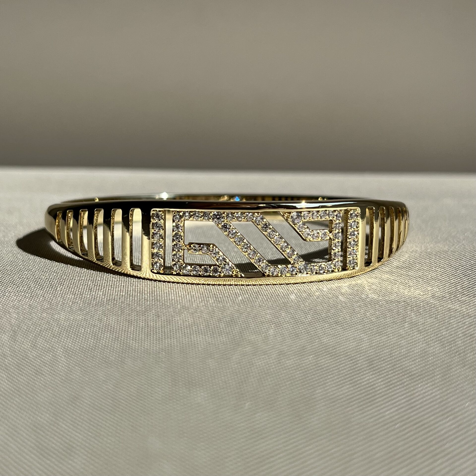 Pırlanta montür xuping kelepçe