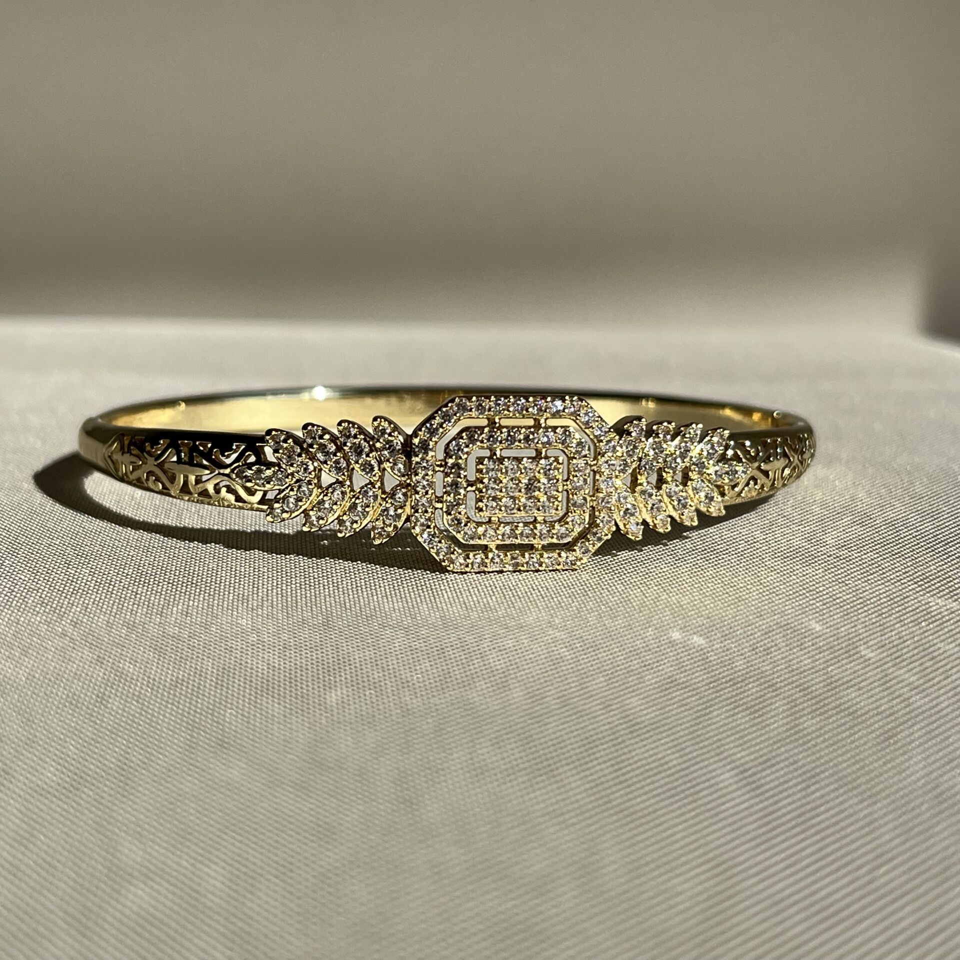 Baget pırlanta montür xuping kelepçe