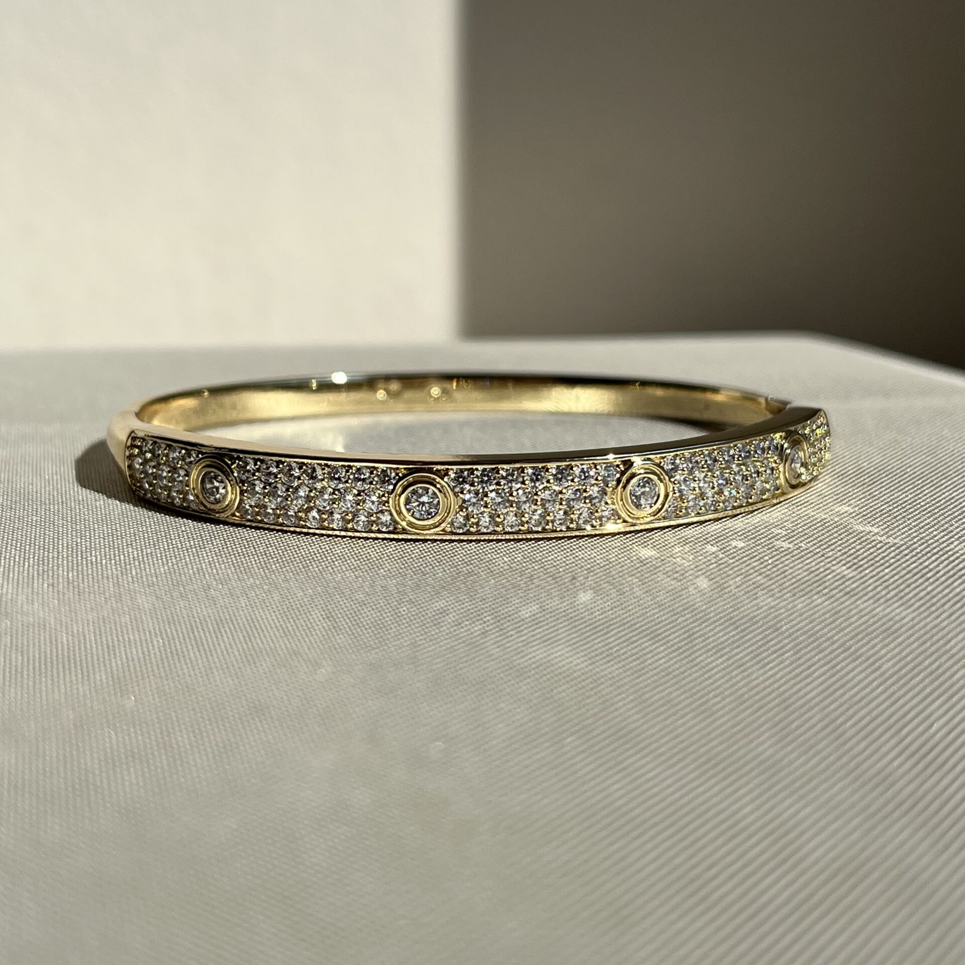 Pırlanta montür xuping kelepçe