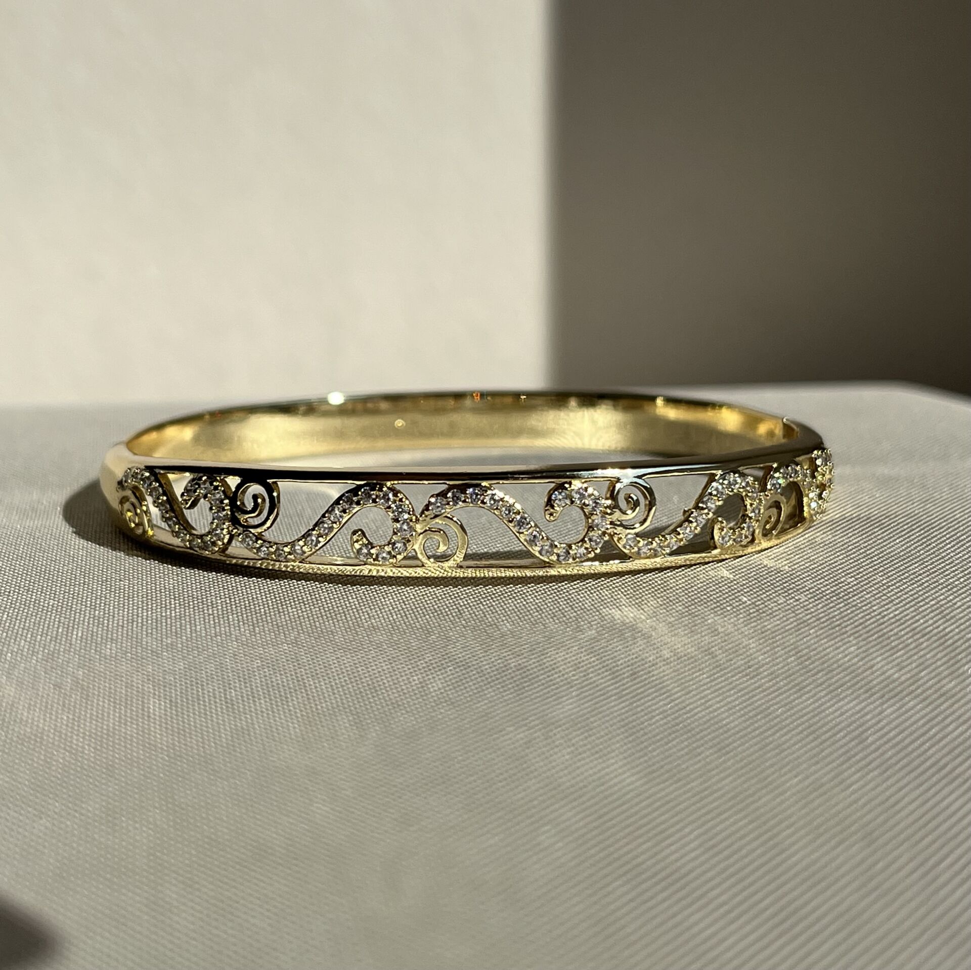 Pırlanta işçiliği xuping kelepçe