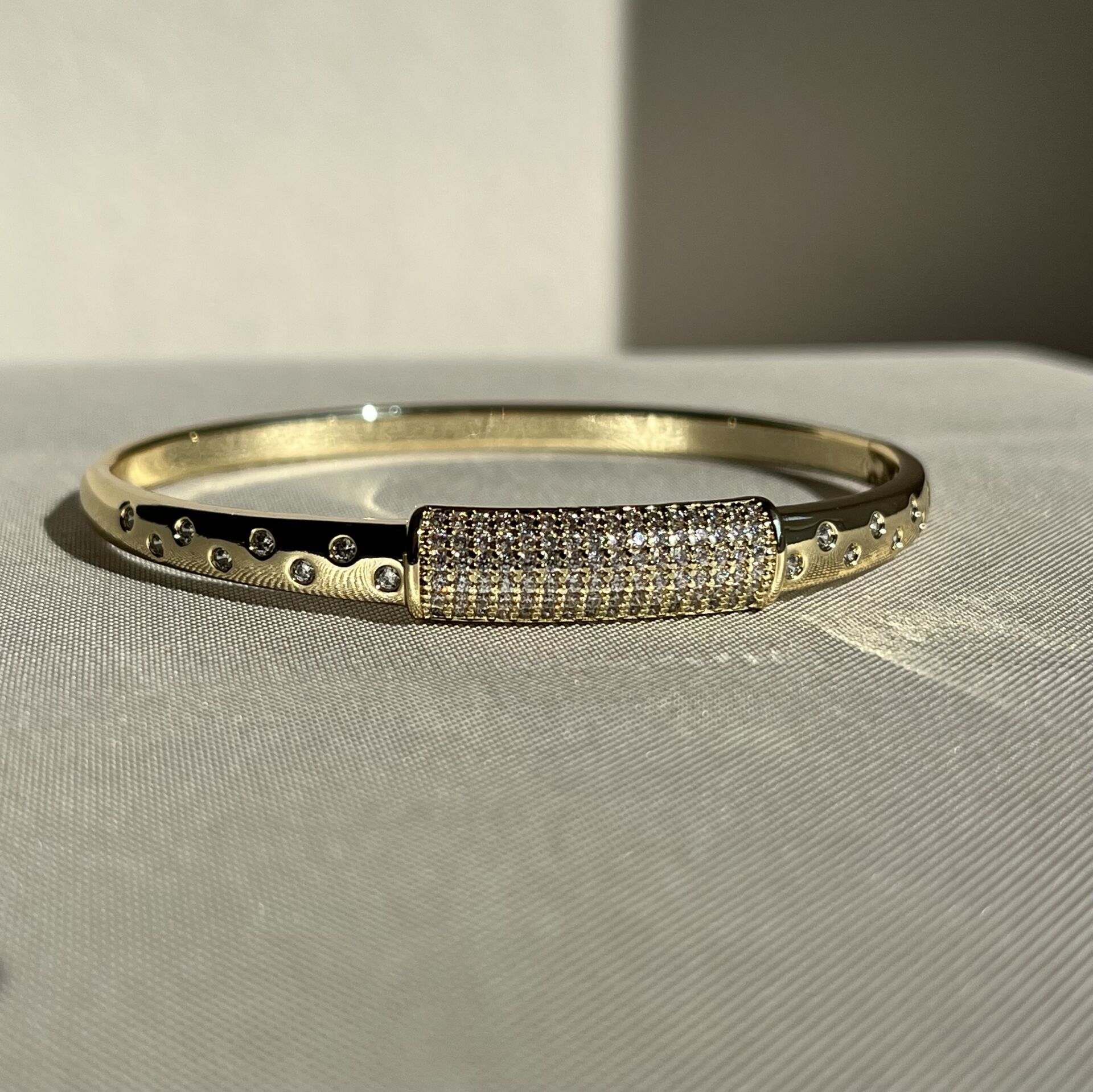 Pırlanta montür xuping kelepçe