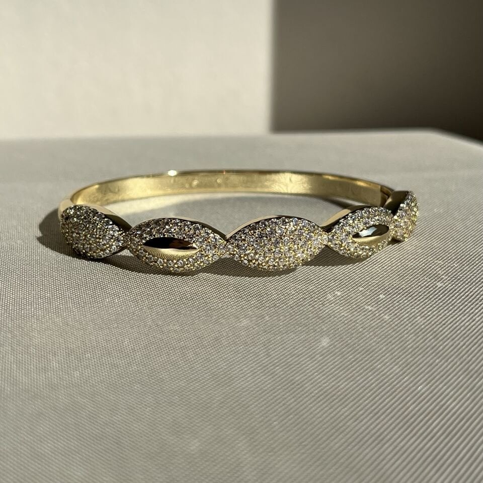 Pırlanta işçiliği xuping kelepçe