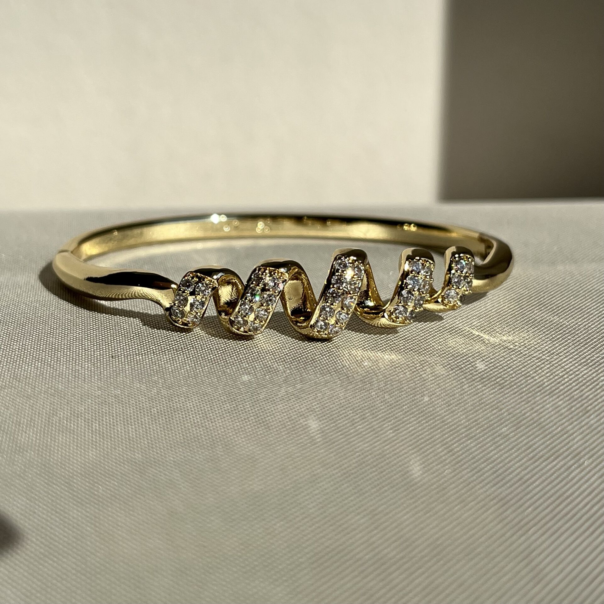 Pırlanta işçiliği xuping kelepçe