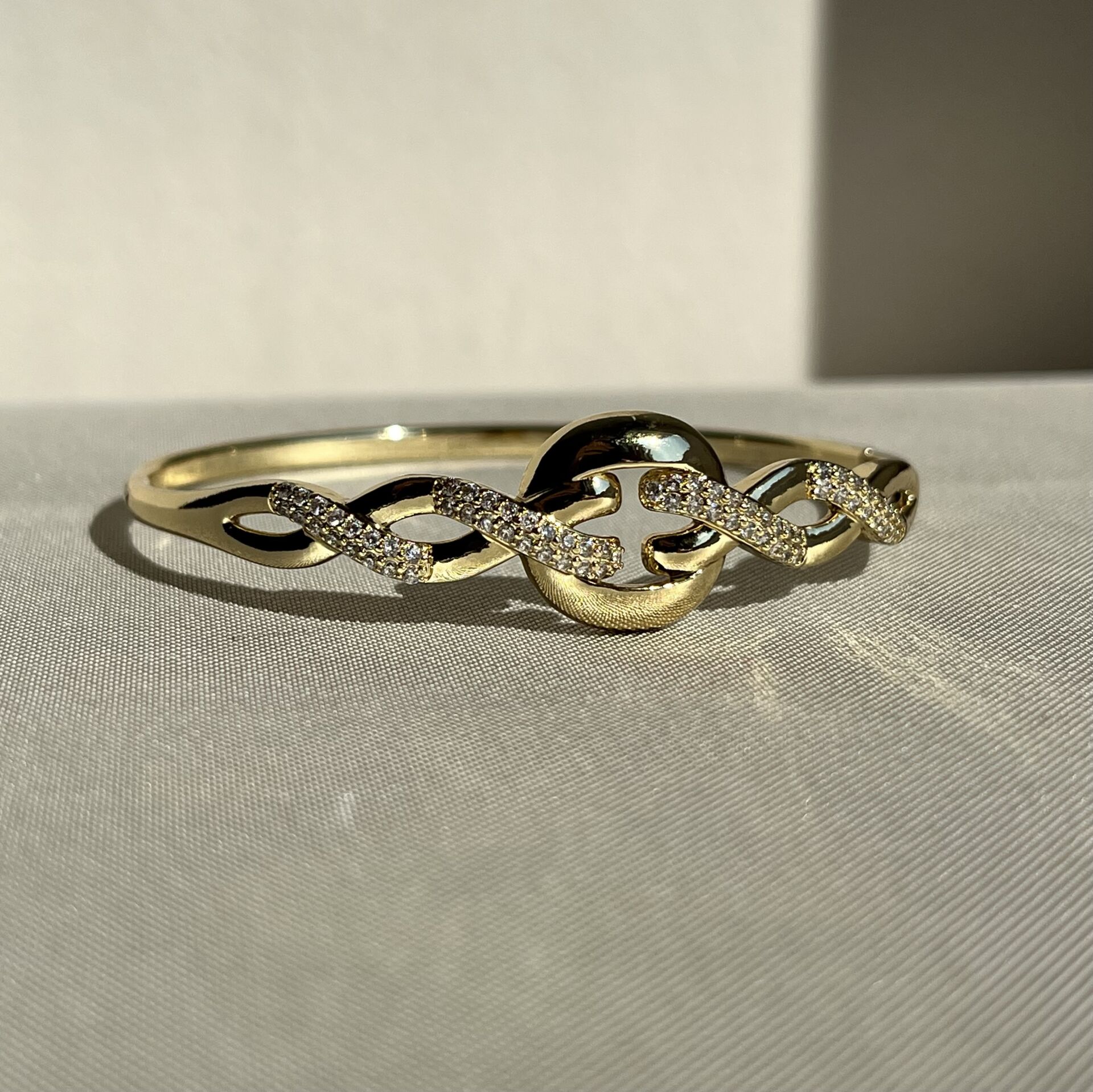 Pırlanta işçiliği xuping kelepçe