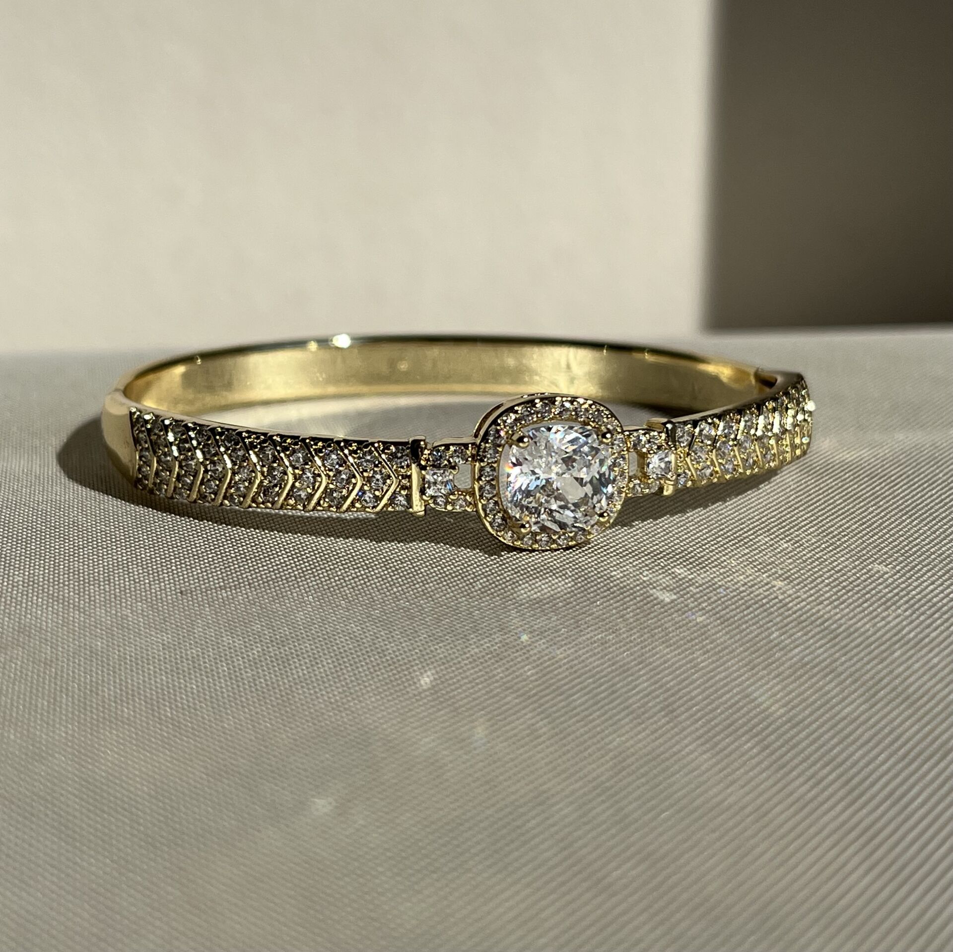 Baget pırlanta montür xuping kelepçe