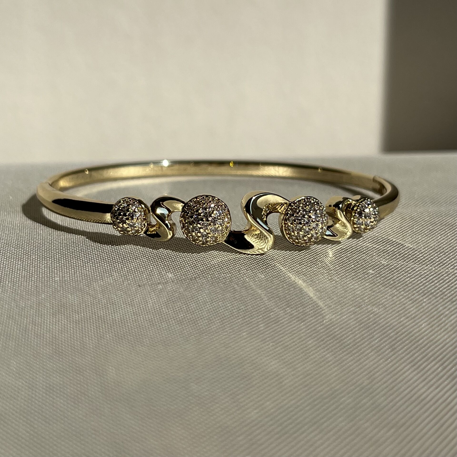 Pırlanta işçiliği xuping kelepçe