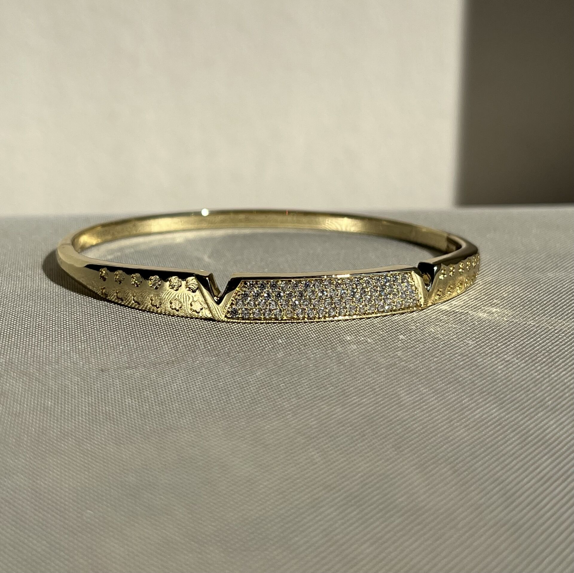 Pırlanta işçiliği xuping kelepçe