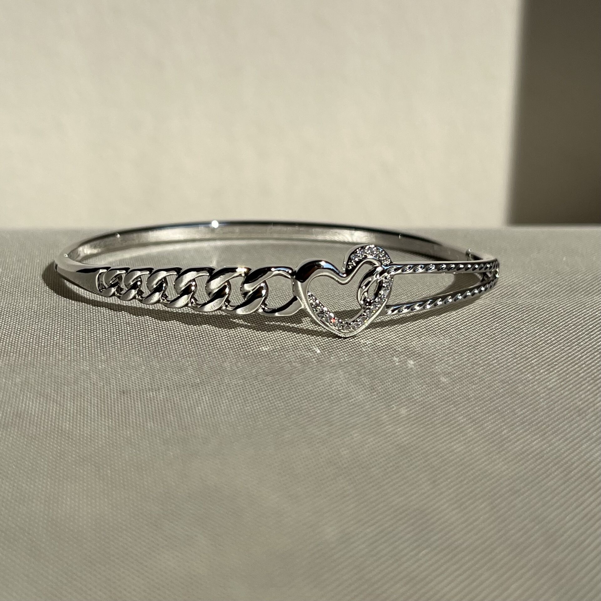 Pırlanta montür kalp xuping kelepçe