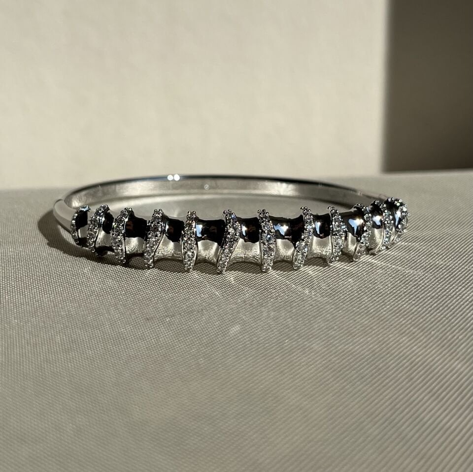 Pırlanta işçiliği xuping kelepçe