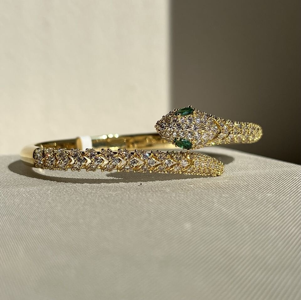 Pırlanta işçiliği zümrüt taş yılan vıp kelepçe