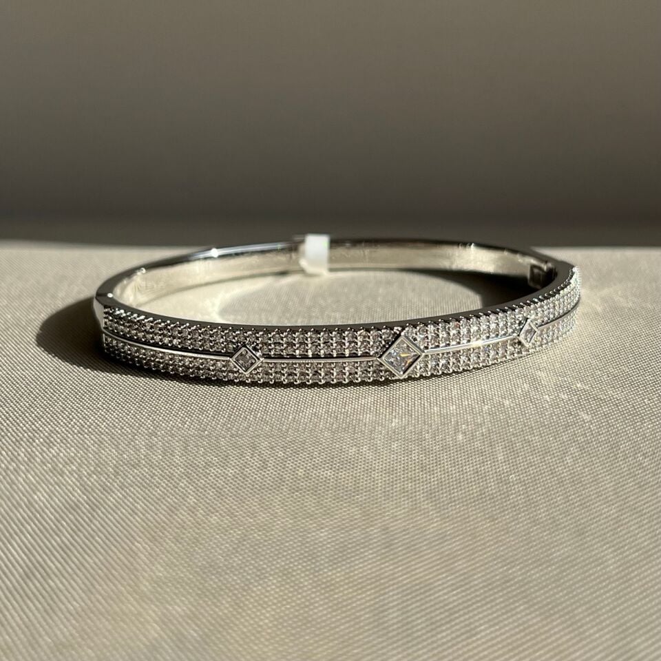 Baget pırlanta montür vıp kelepçe