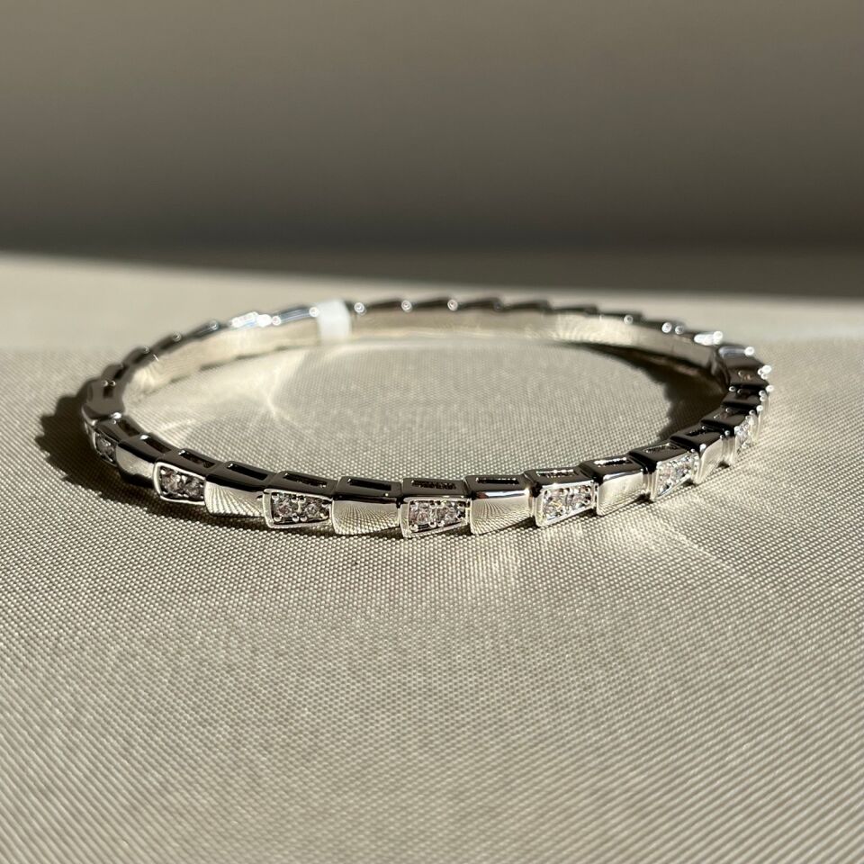 Pırlanta işçiliği yılan figür vıp kelepçe