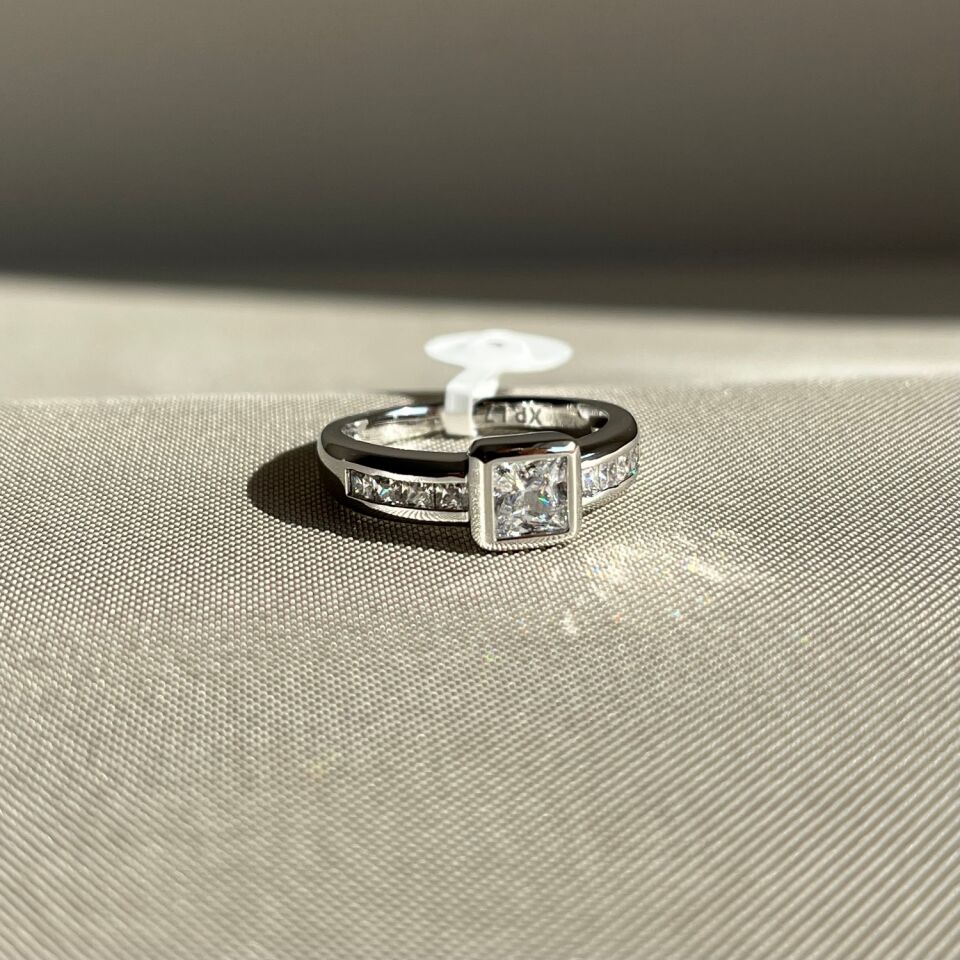 Prenses pırlanta montür xuping yüzük