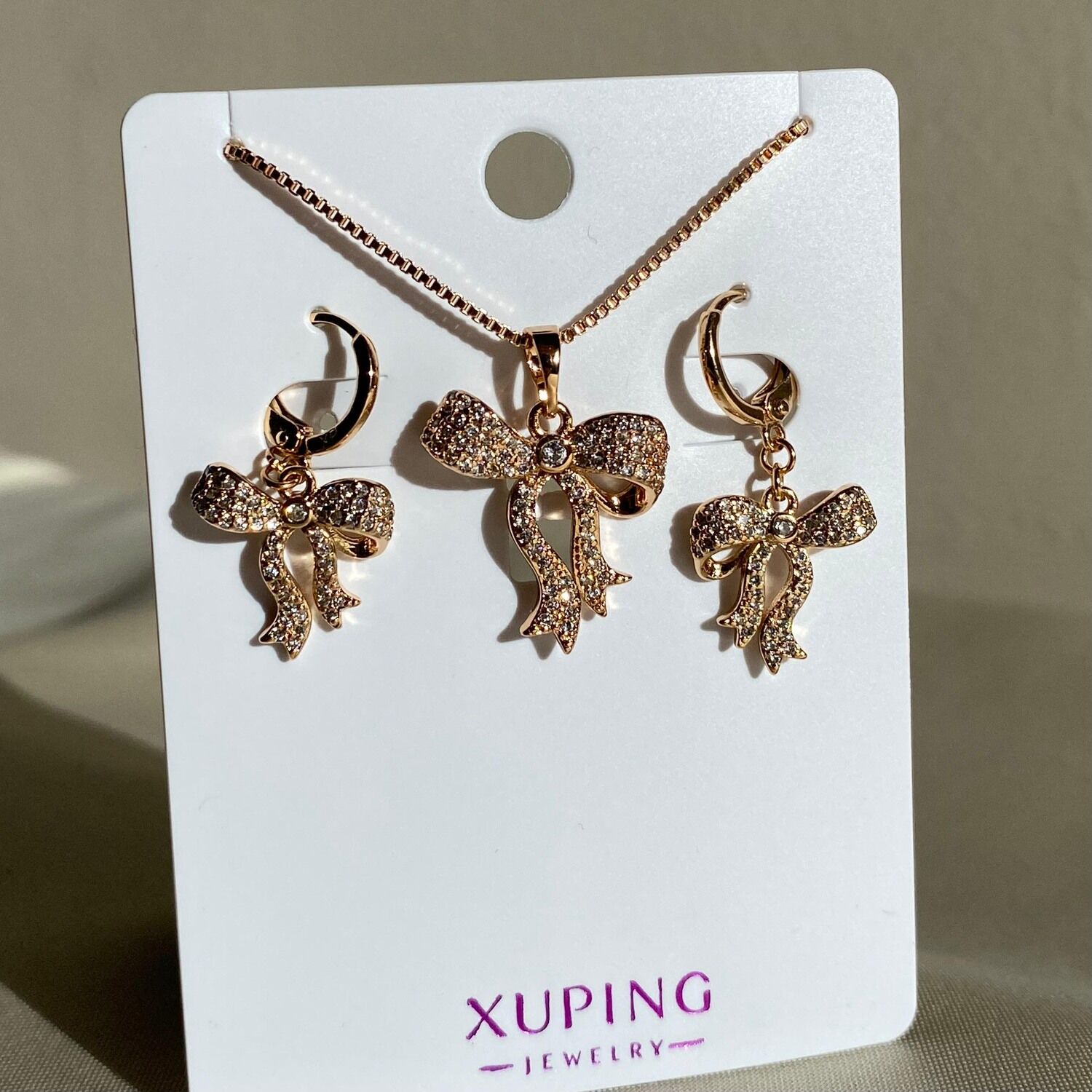 Pırlanta işçiliği xuping kolye küpe set
