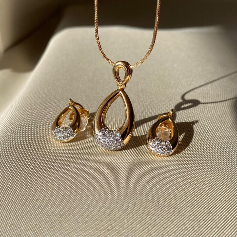 Pırlanta işçiliği kolye küpe xuping set