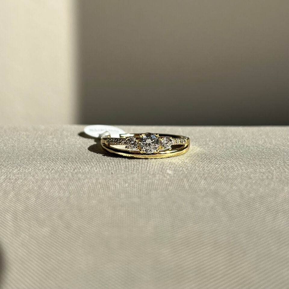 Tria pırlanta montür xuping yüzük