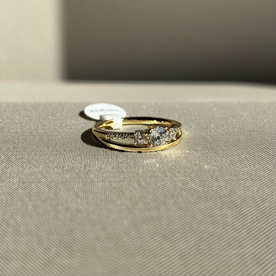 Tria pırlanta montür xuping yüzük