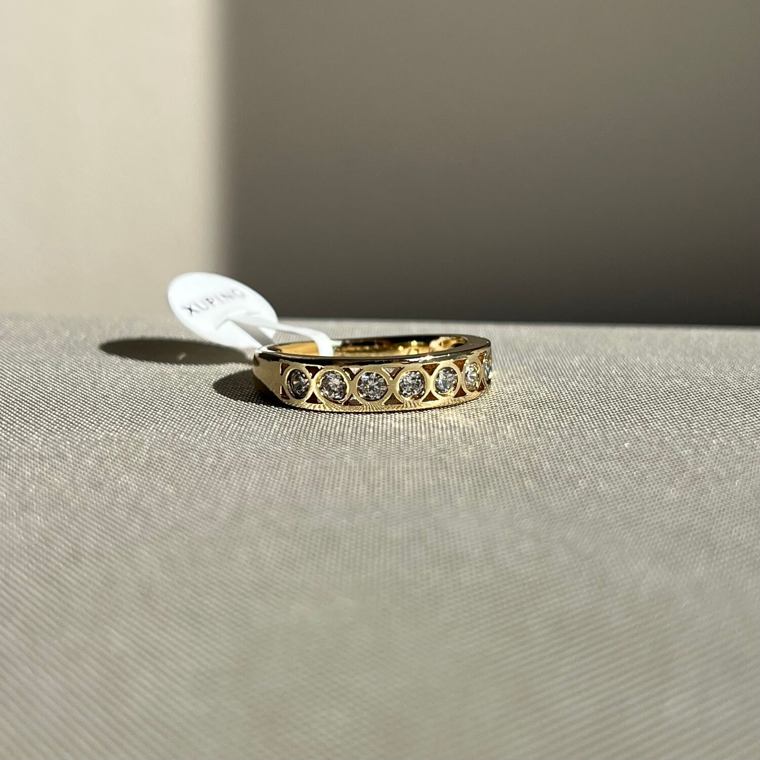 Round pırlanta montür xuping yüzük