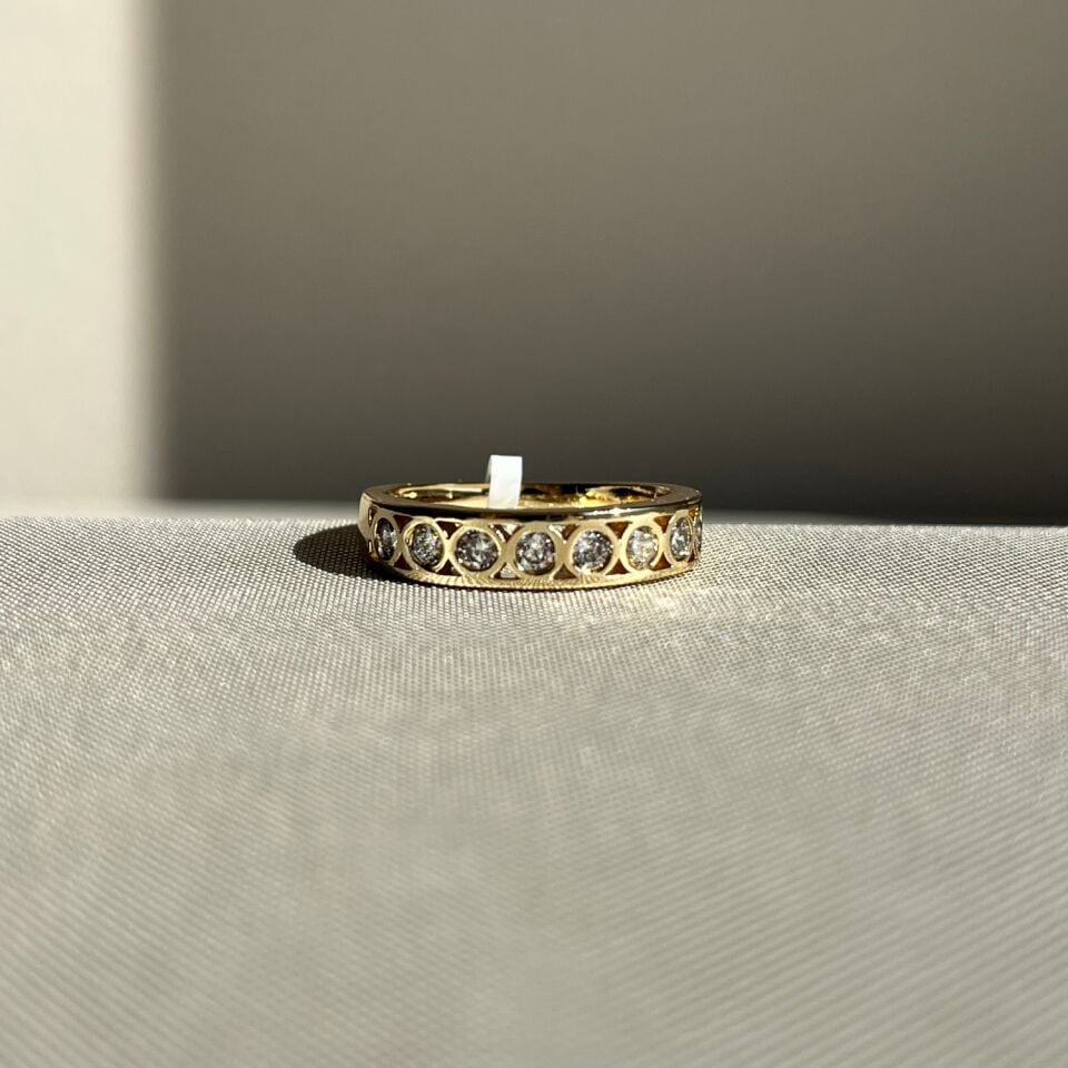 Round pırlanta montür xuping yüzük