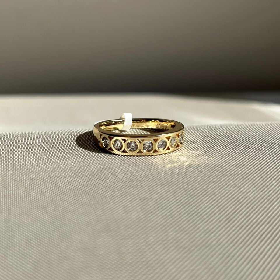 Round pırlanta montür xuping yüzük