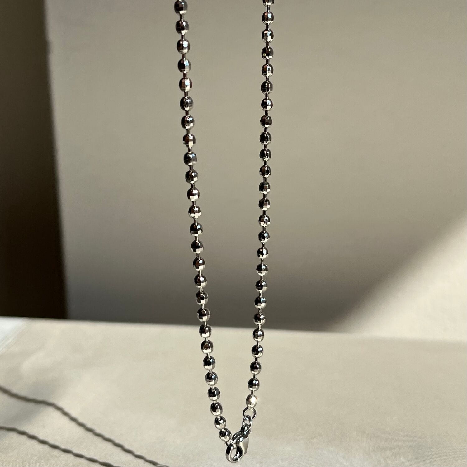 Altın işçiliği dorika model xuping kolye