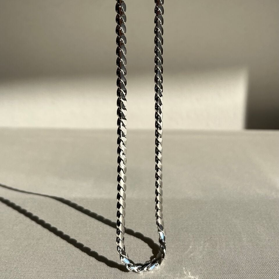 Altın işçiliği s model xuping kolye