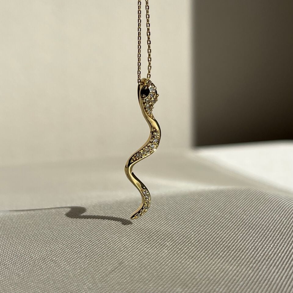 Pırlanta işçiliği yılan figür xuping kolye
