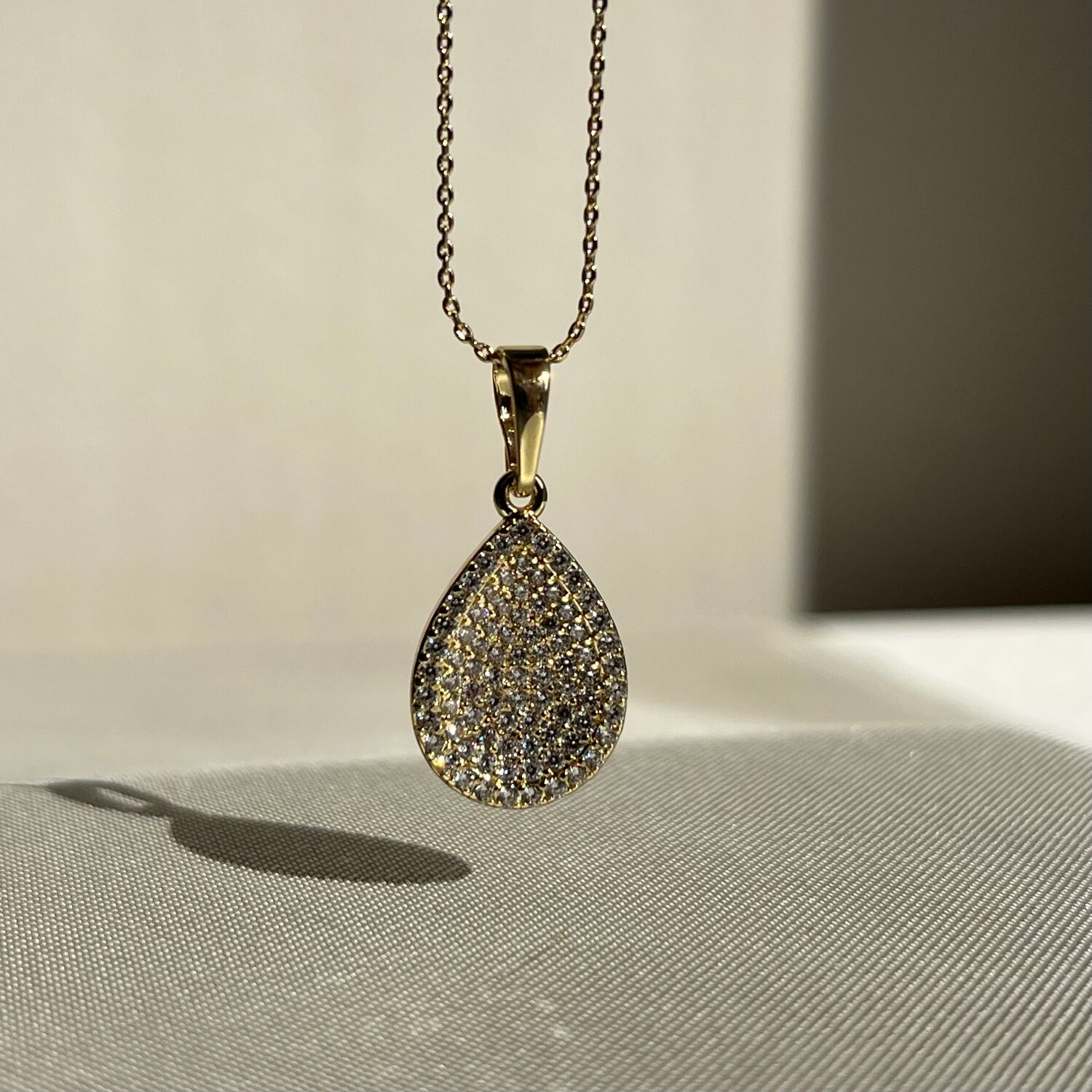 Damla pırlanta montür xuping kolye