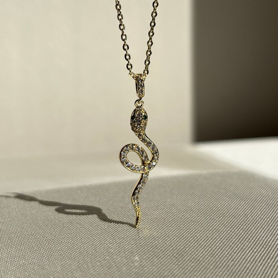 Pırlanta işçiliği zümrüt göz yılan figür xuping kolye