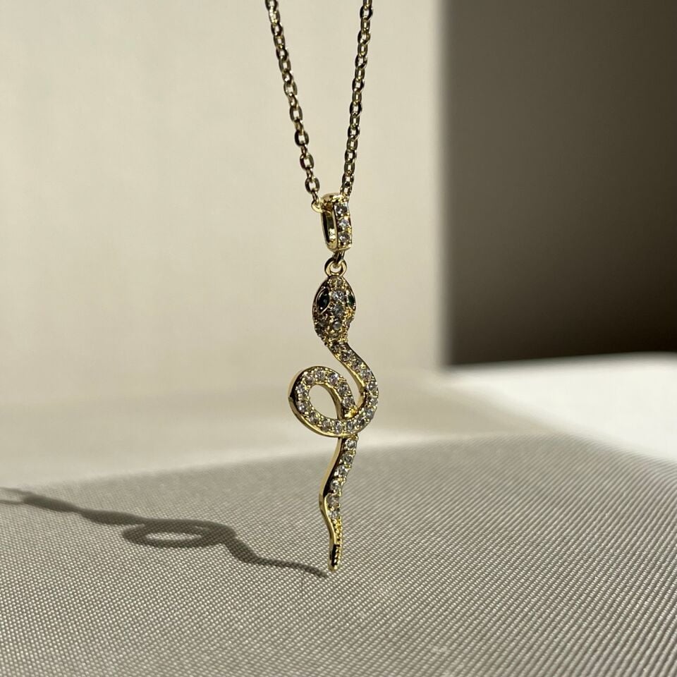 Pırlanta işçiliği zümrüt göz yılan figür xuping kolye