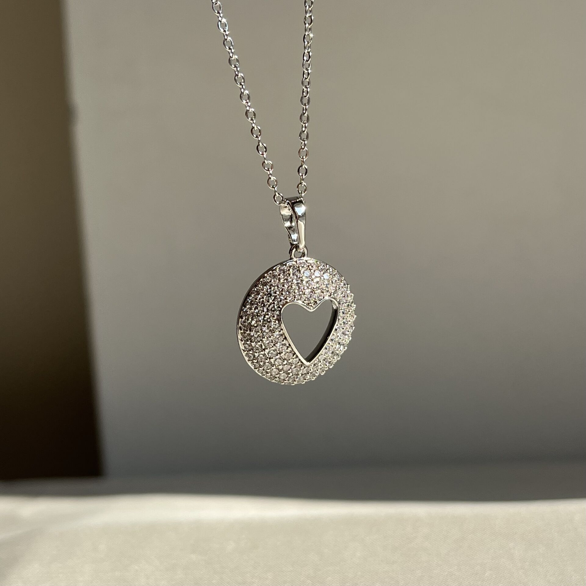 Pırlanta işçiliği kalp xuping kolye