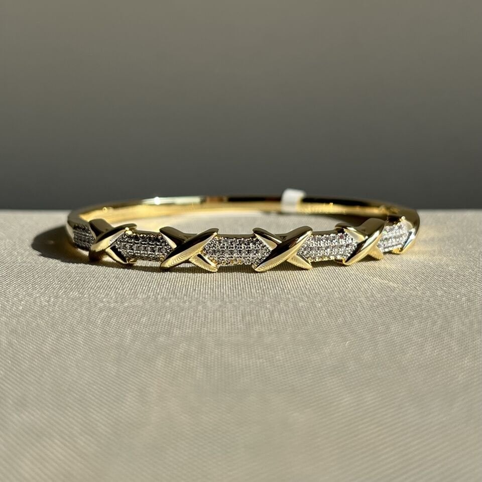 Pırlanta işçiliği mücevher model vıp kelepçe