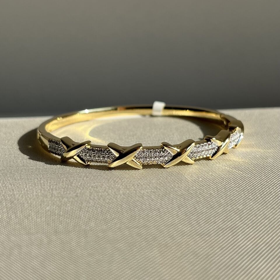 Pırlanta işçiliği mücevher model vıp kelepçe