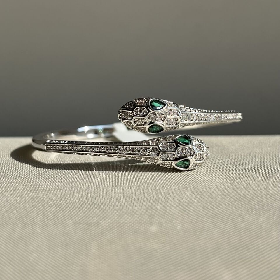 Zümrüt göz yılan figür pırlanta işçiliği vıp kelepçe