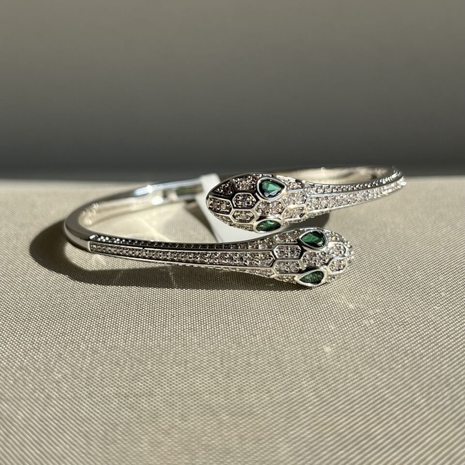 Zümrüt göz yılan figür pırlanta işçiliği vıp kelepçe