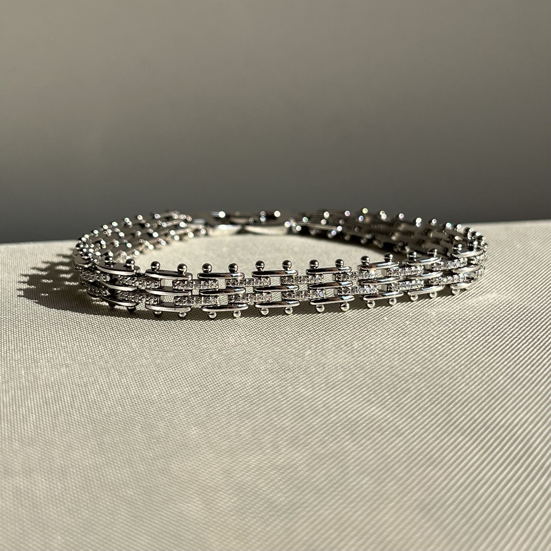 Pırlanta işçiliği hasır model xuping bileklik