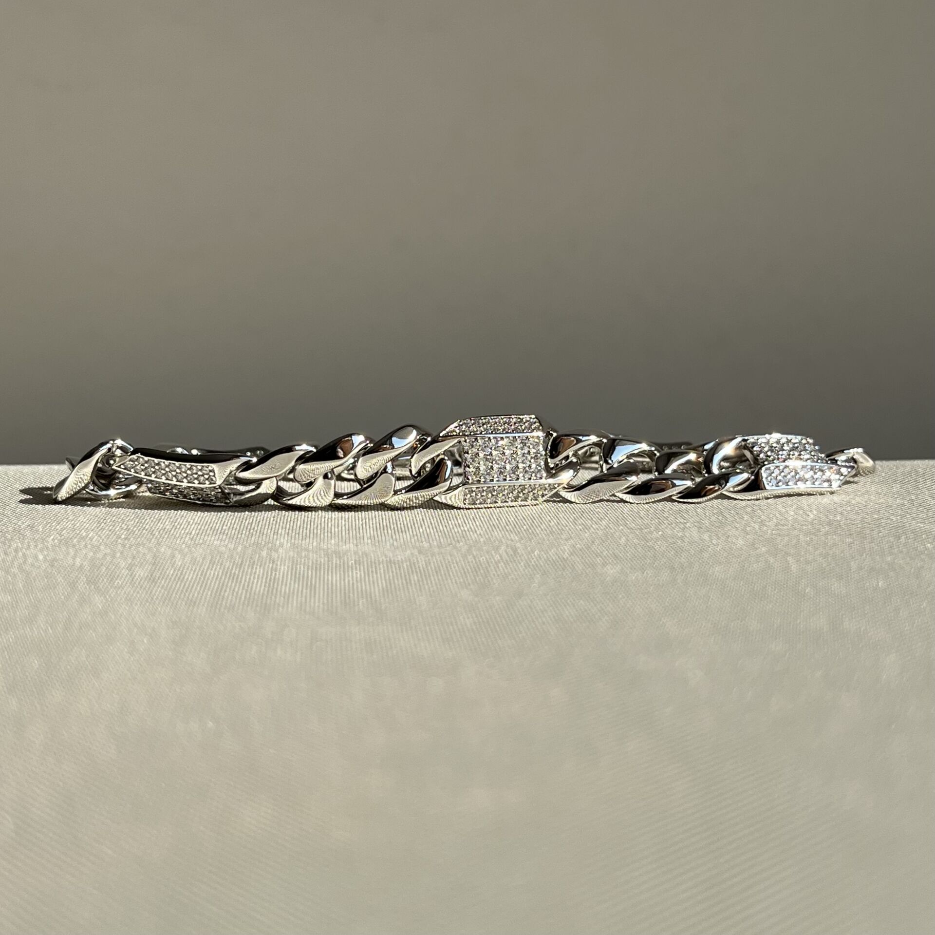 Pırlanta işçiliği monaco model xuping bileklik