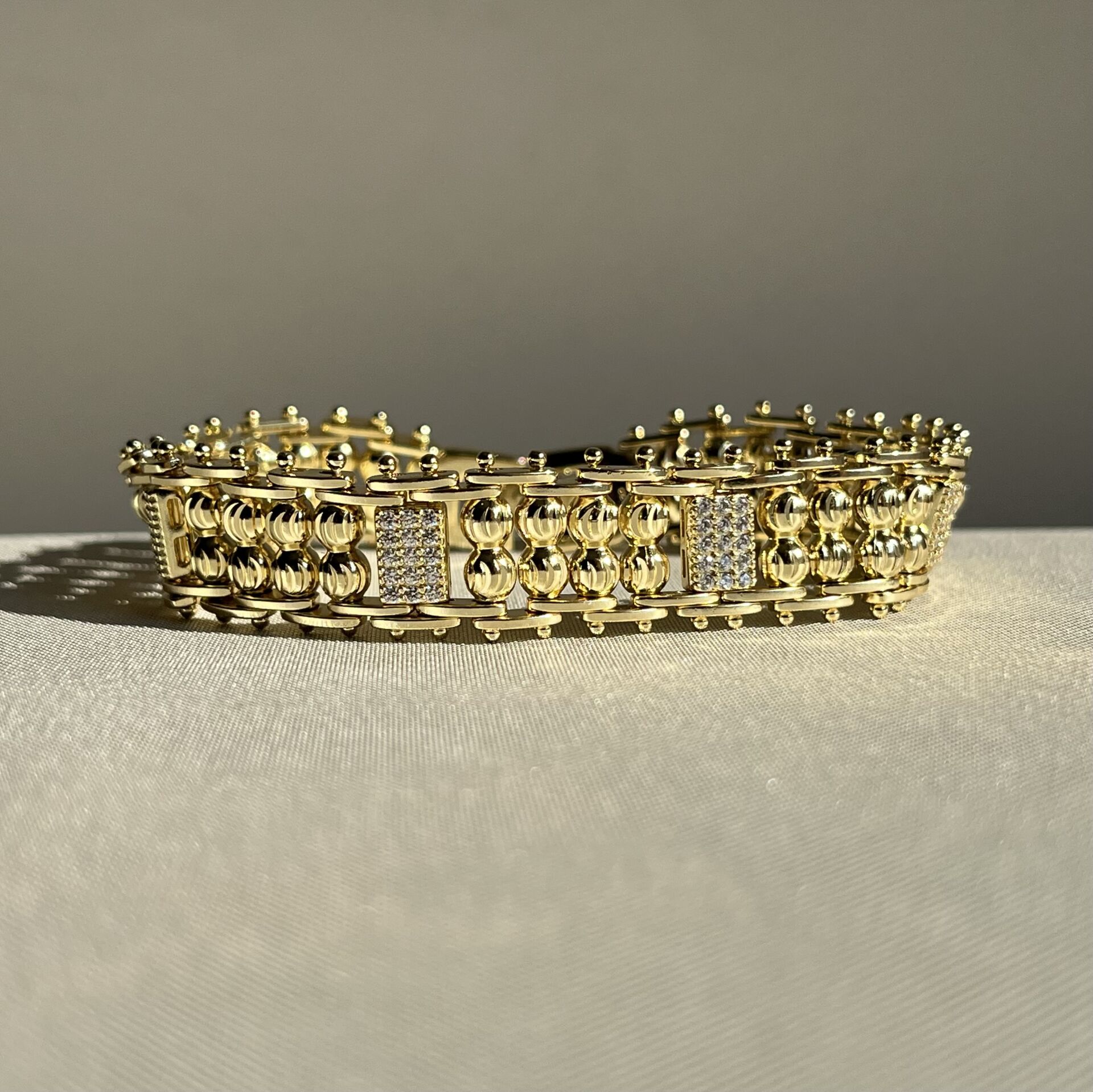 Pırlanta işçiliği dorika xuping bileklik