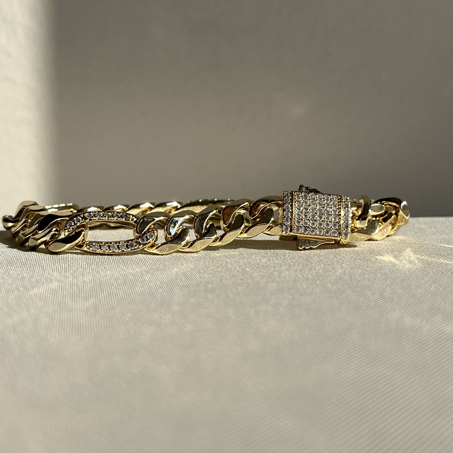 Pırlanta işçiliği kutu kilitli gurmet xuping bileklik