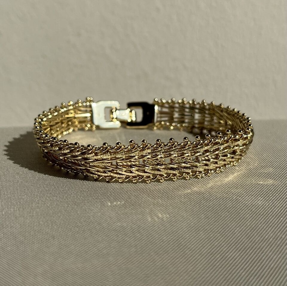 Altın işçiliği hasır model xuping bileklik