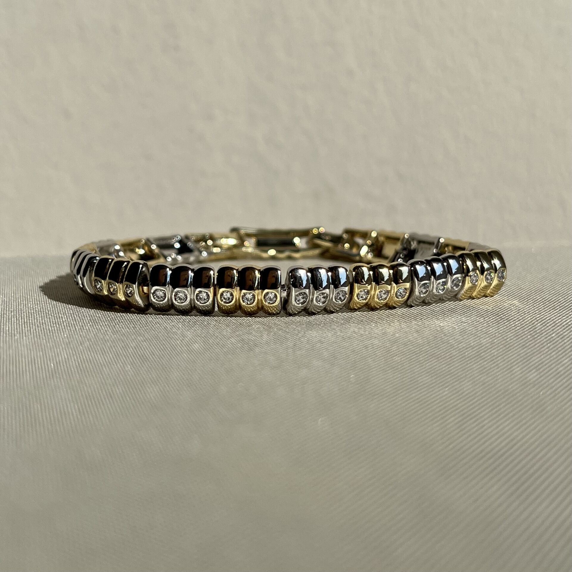 Çift renk pırlanta işçiliği xuping bileklik