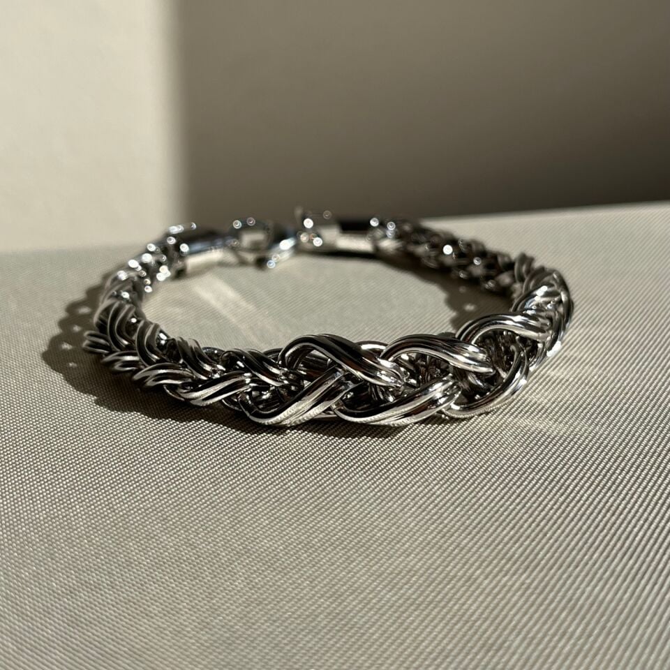 Altın işçiliği xuping hallow bileklik